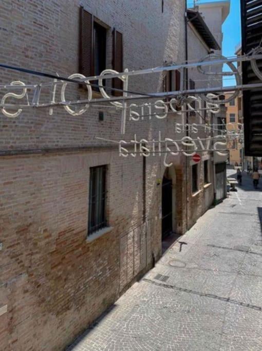 Appartamento Centro Storico Nuovo E Ristrutturato Pesaro Zewnętrze zdjęcie